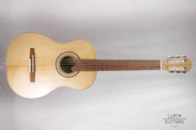 Ladda upp bild till gallerivisning, Birds eye maple classical guitar front view
