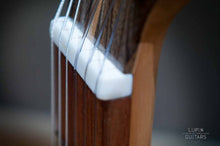 Ladda upp bild till gallerivisning, Cow bone nut classical guitar