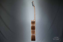 Ladda upp bild till gallerivisning, Walnut classical guitar side view