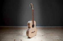 Ladda upp bild till gallerivisning, Walnut classical guitar spruce and walnut