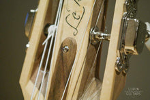 Ladda upp bild till gallerivisning, Manouche guitar