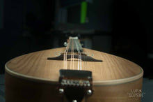 Ladda upp bild till gallerivisning, Mandola