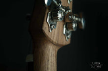 Ladda upp bild till gallerivisning, Mandola