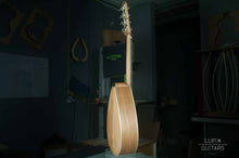 Ladda upp bild till gallerivisning, Mandola