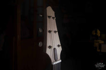 Ladda upp bild till gallerivisning, Steel string headstock front