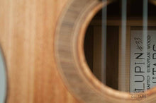 Ladda upp bild till gallerivisning, Tenor Ukulele