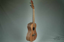 Ladda upp bild till gallerivisning, Tenor Ukulele