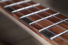 Ladda upp bild till gallerivisning, Tenor ukulele - Flora Model