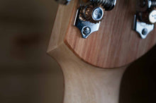 Ladda upp bild till gallerivisning, Tenor ukulele - Flora Model
